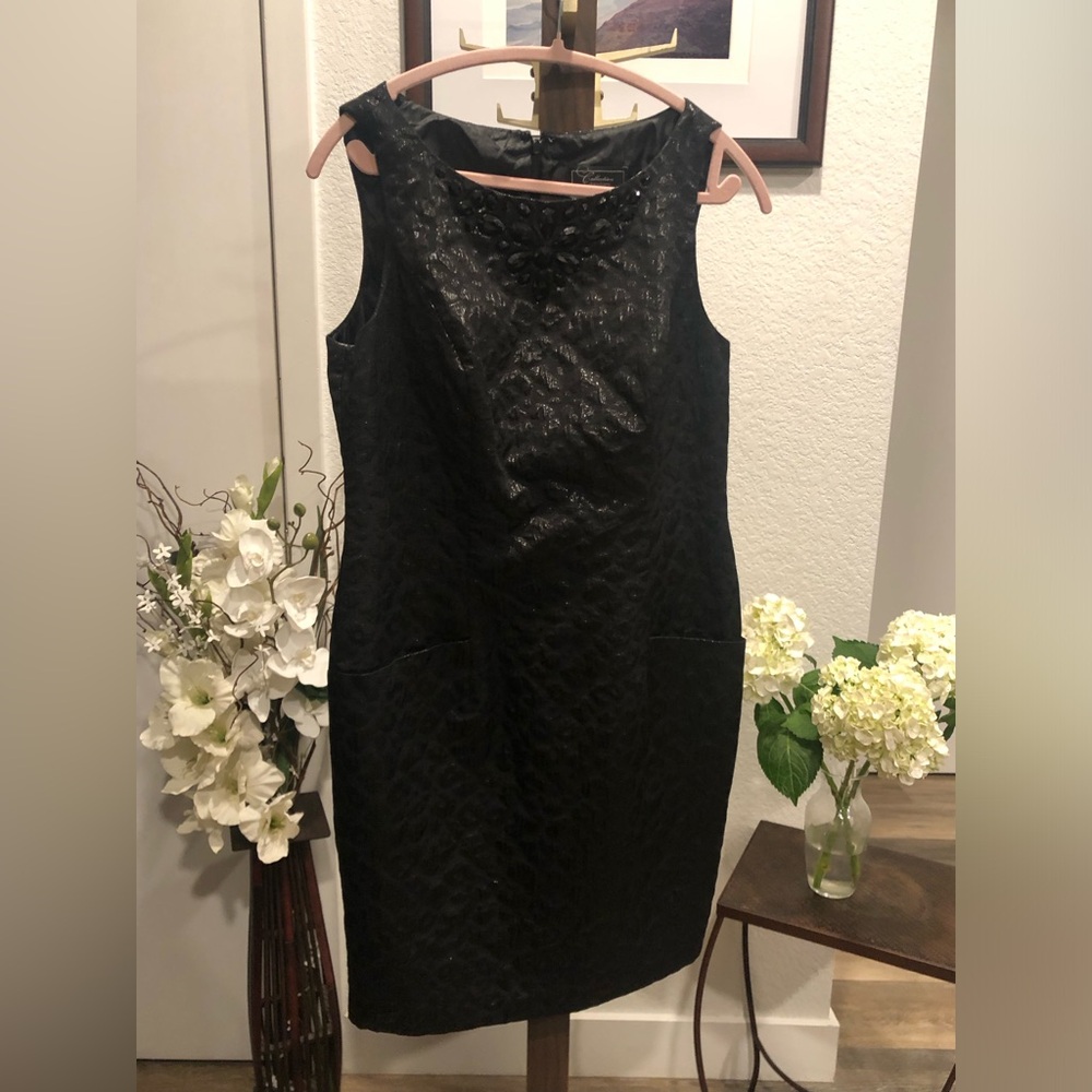 DRESSBARN Black Textured Sleeveless Midi Sheath Dress